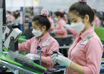 Samsung workers in Vietnam