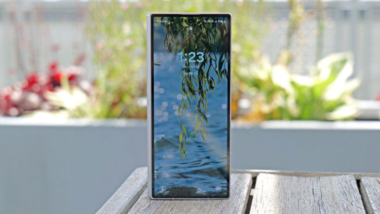 Đánh giá Samsung Galaxy Z Fold 6: Liệu có còn là người dẫn đầu?