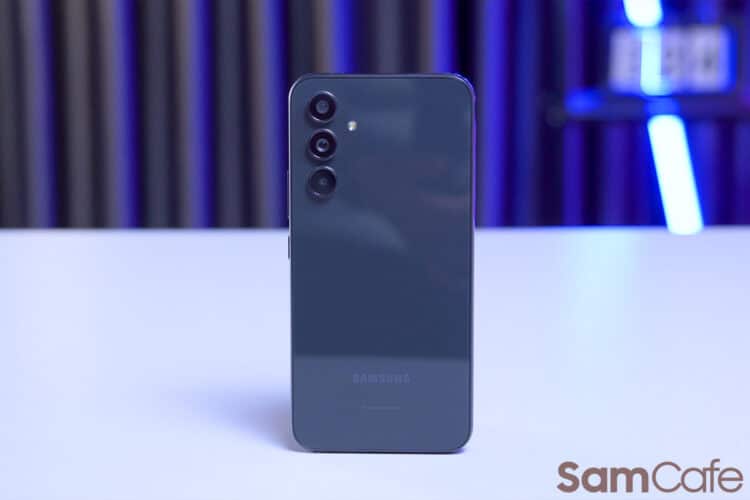 Samsung Galaxy A54 nhận bản cập nhật bảo mật tháng 2 năm 2025