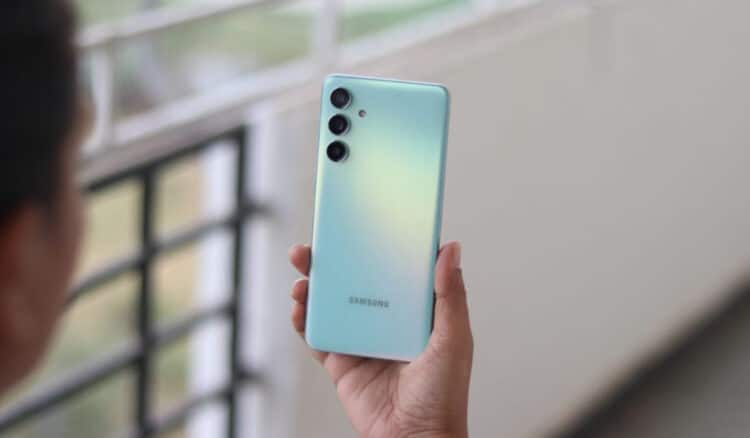 Galaxy M55 và M54 bắt đầu nhận bản cập nhật One UI 7