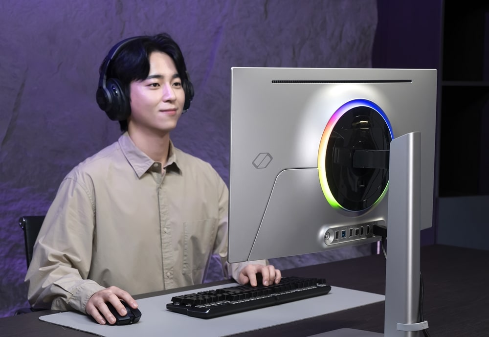 Samsung ra mắt màn hình chơi game OLED tần số quét 500Hz đầu tiên trên thế giới