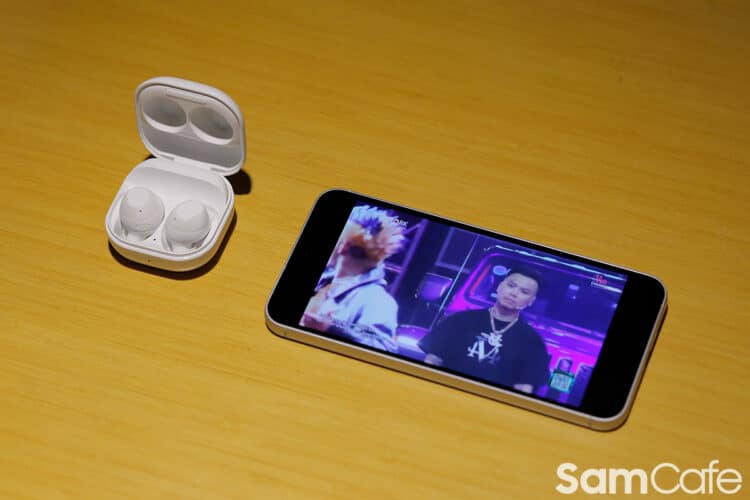 Hình ảnh đầu tiên của Galaxy Buds Core hé lộ thiết kế "kém sang"