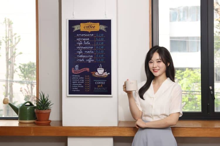 Samsung ra mắt biển quảng cáo kỹ thuật số 'Color E-Paper' siêu tiết kiệm điện