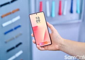 Galaxy Z Flip 7 chính thức trình làng: Mỏng hơn, màn hình lớn hơn, pin dung lượng cao hơn