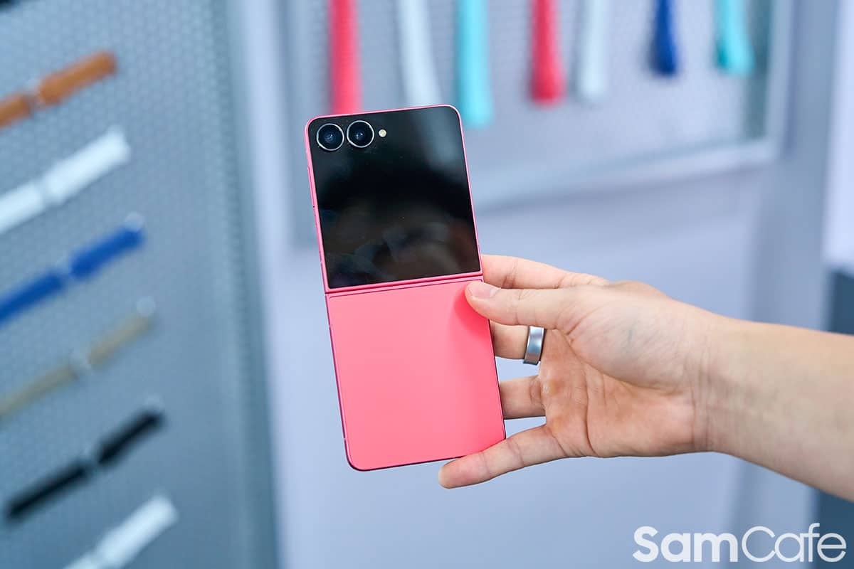 Galaxy Z Flip 7 chính thức trình làng: Mỏng hơn, màn hình lớn hơn, pin dung lượng cao hơn