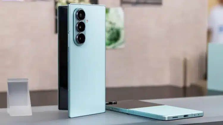 Galaxy Z Fold 7, Flip 7 và Watch 8 bất ngờ đến tay người dùng sớm hơn dự kiến