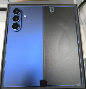 Galaxy Z Fold 7 lộ ảnh thực tế với thiết kế siêu mỏng và màu xanh mới lạ