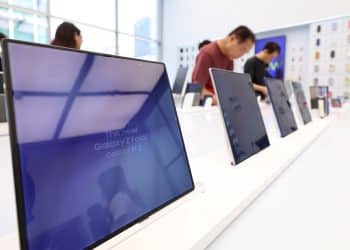 Thị phần điện thoại gập của Samsung có thể giảm mạnh còn 35,4% trong năm nay