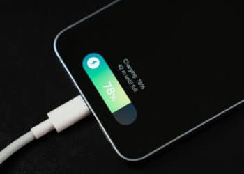 Galaxy S26 Ultra mất bao lâu để sạc đầy với bộ sạc 60W?