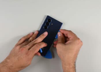 Galaxy Z Fold 7 hoàn hảo ở mọi mặt, trừ khả năng sửa chữa