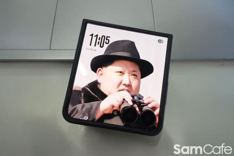 Hình nền cực "độc" cho màn hình phụ của Galaxy Z Flip 7