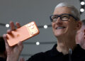 iPhone 17 Tim Cook