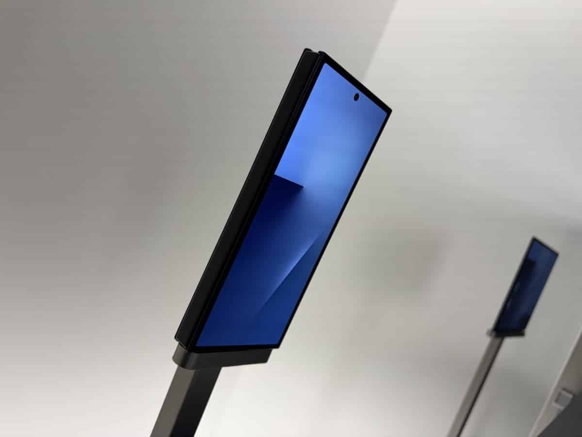 Galaxy TriFold
