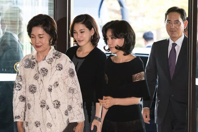 Hong Ra-hee Lee Boo-jin Lee Seo-hyun Lee Jae-yong Samsung
