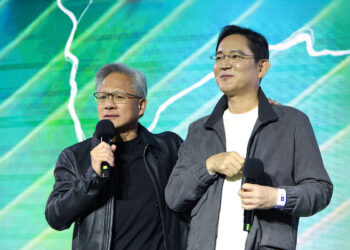 Jensen Huang, CEO của NVIDIA và Lee Jae-yong, chủ tịch Samsung Electronics