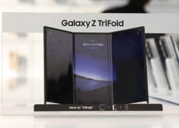Galaxy Z Trifold. Ảnh: Yonhap